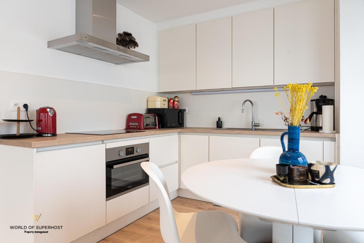 Modern Luxury Apartment With Free Parking Space In The City Center, Close To The Beach Oostende Bagian luar foto
